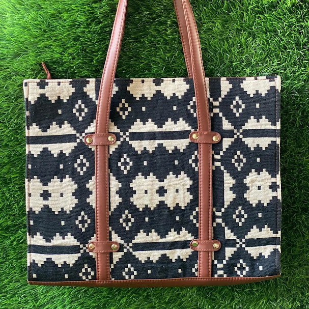 9 to 5 Tote Bag