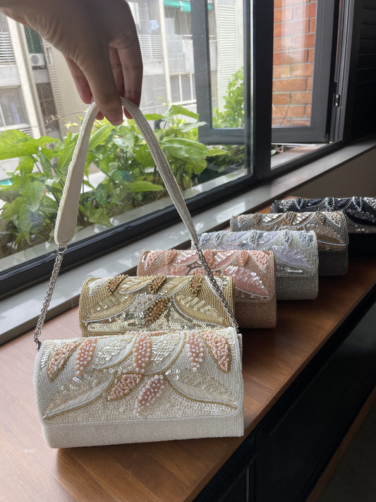 Aloha Clutch