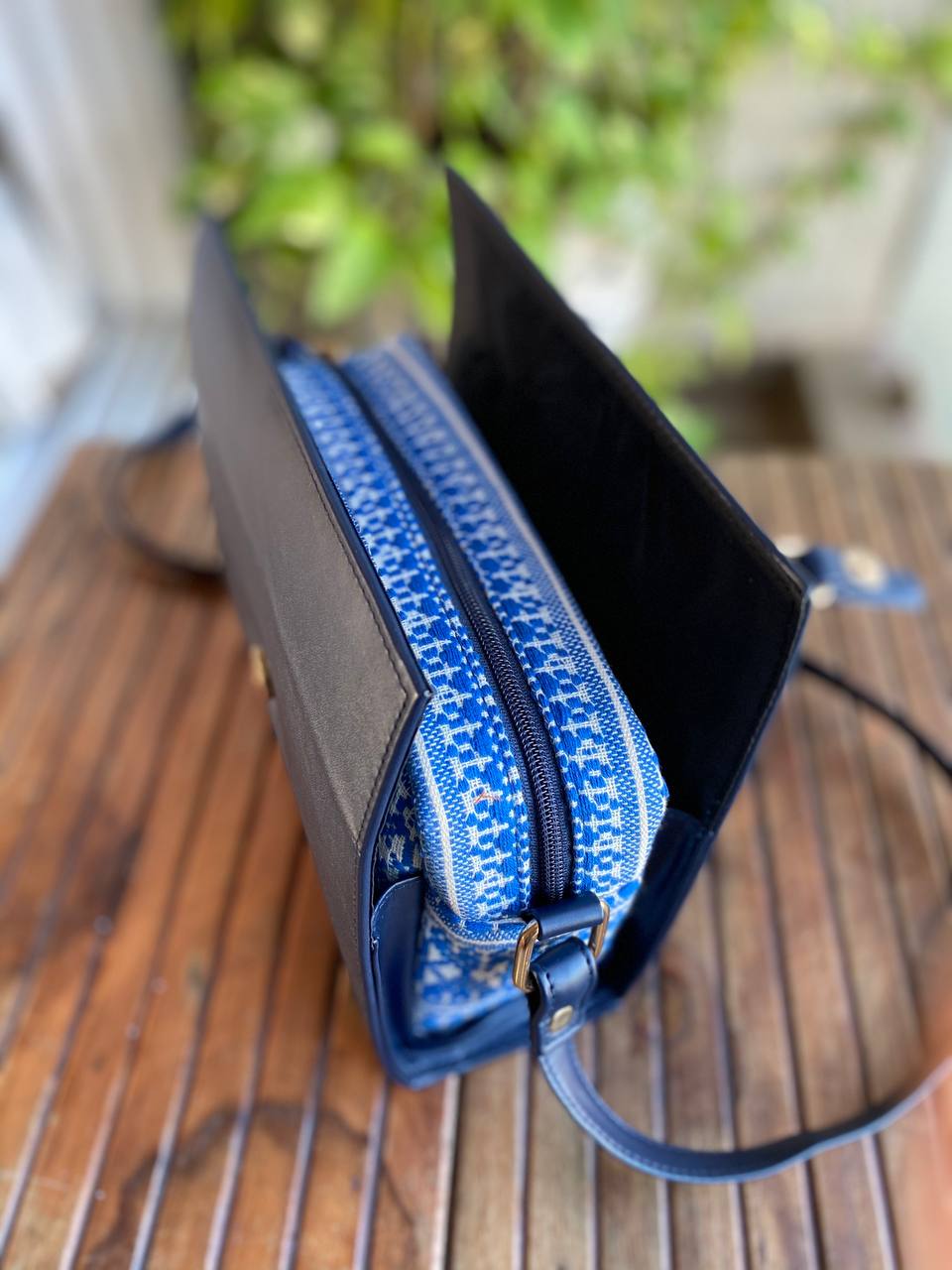 Aztec Sling