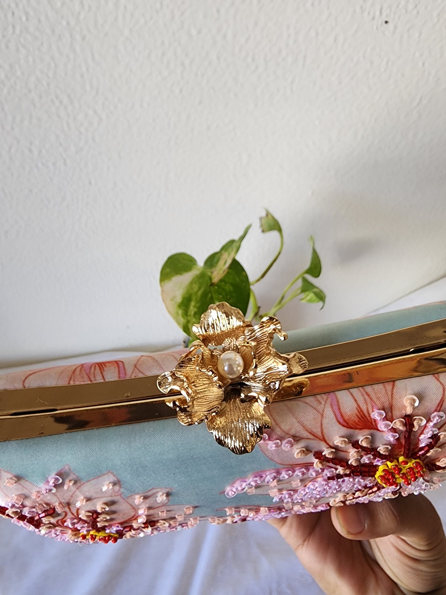 Gardenia Clutch