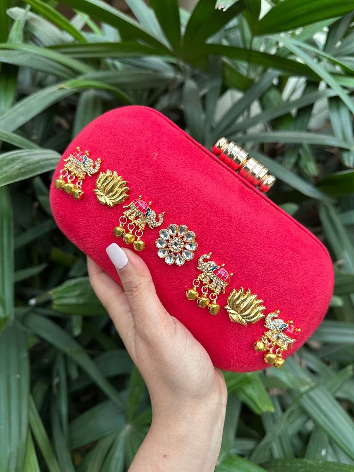 Clutch with Gajra handle
